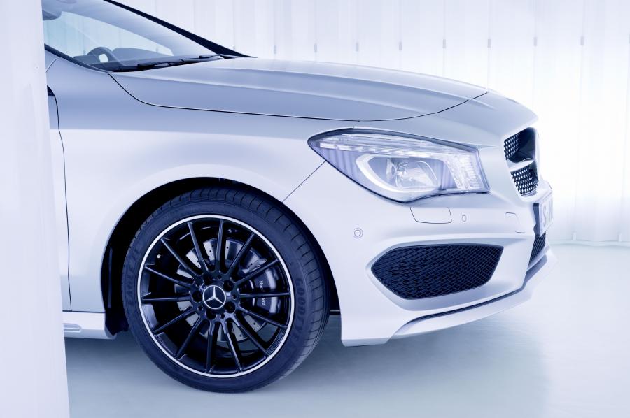 Детали экстерьера Mercedes-Benz CLA250 AMG Sports Package Edition 1 (C117) 2013 года  (фото 37 из 72)